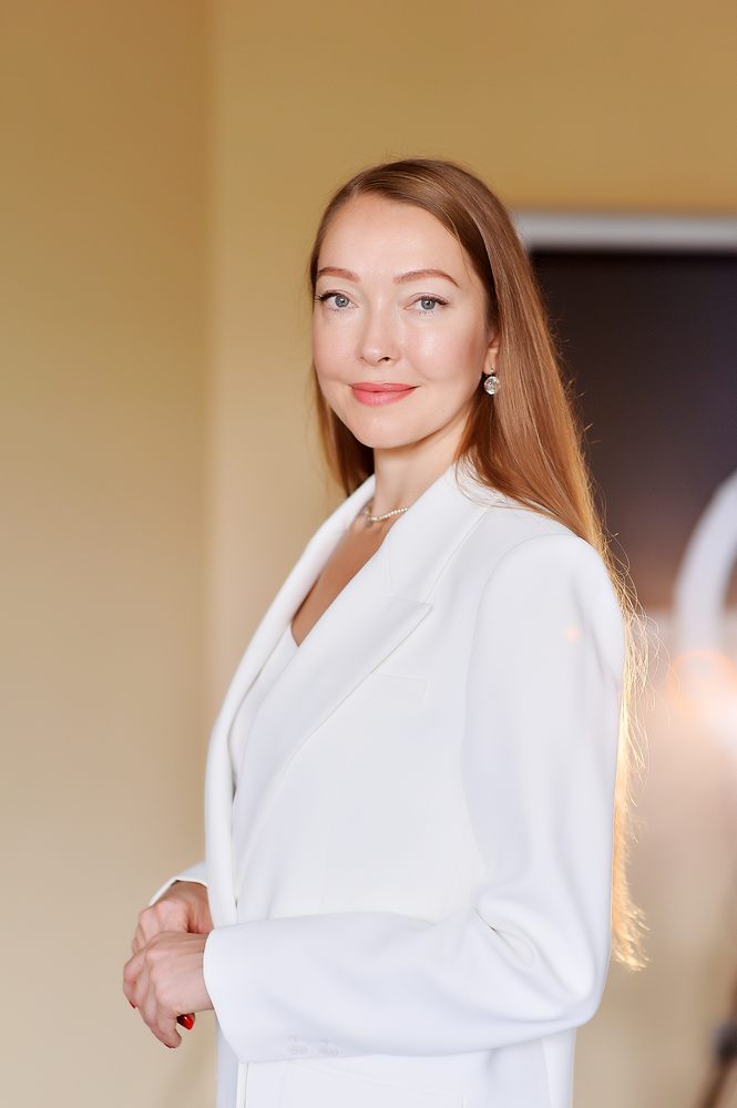 Регрессолог Полина Шефер